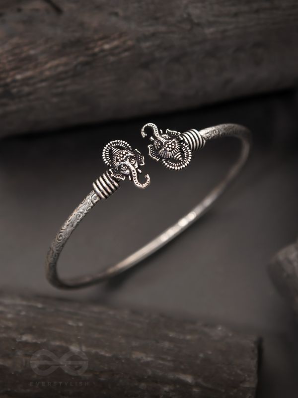 The Divine Delight- Oxidised Bangle Bracelet
