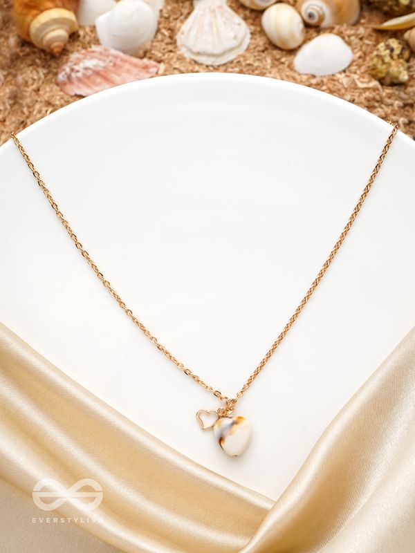 The Beach Romance- Golden Embellished Necklace With Anti-Tarnish Coating