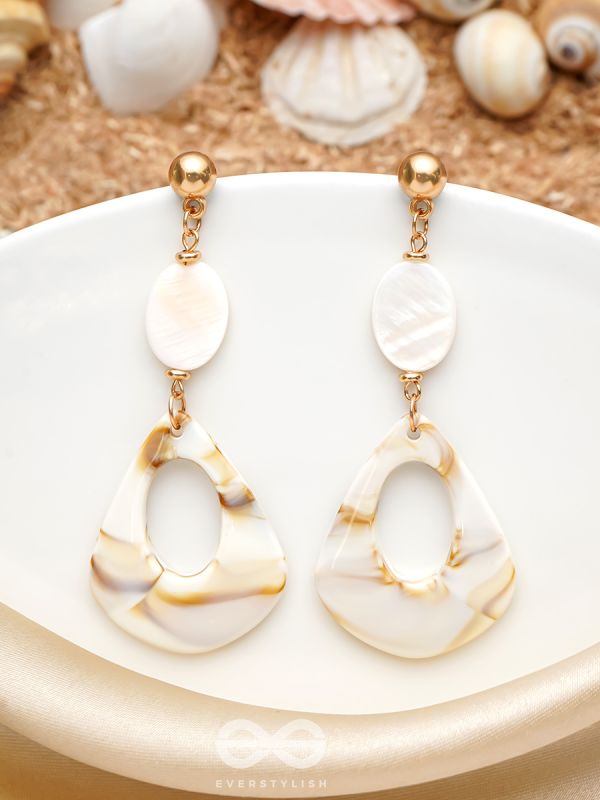 The Seashell Heart- Golden Embellished Earrings