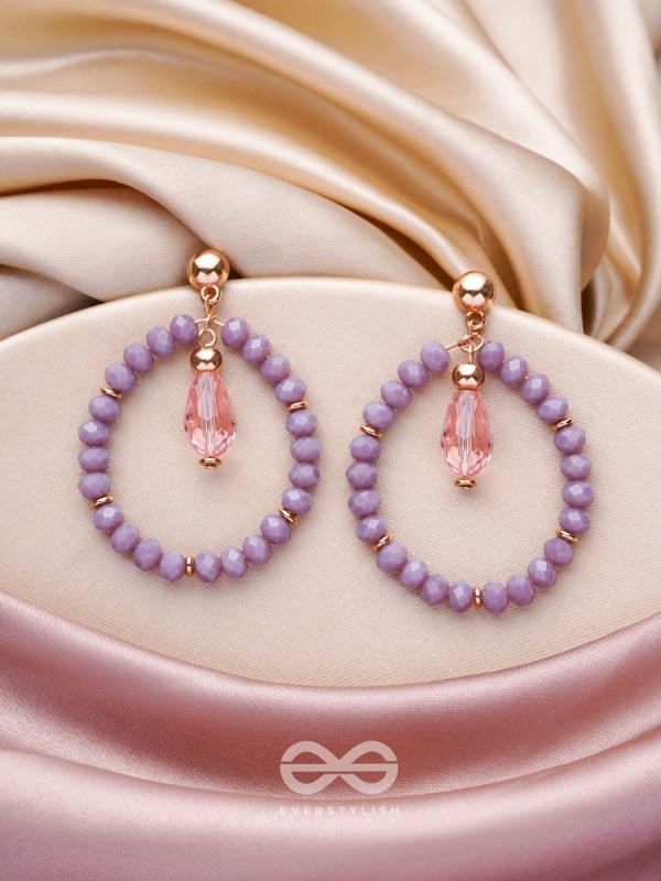 MAUVEING ON - GOLDEN BEADS EARRINGS