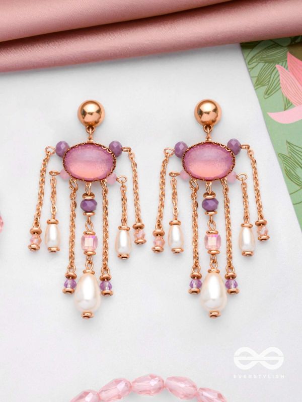 THE SHOWER OF ELEGANCE - CLASSIC PEARL EARRINGS