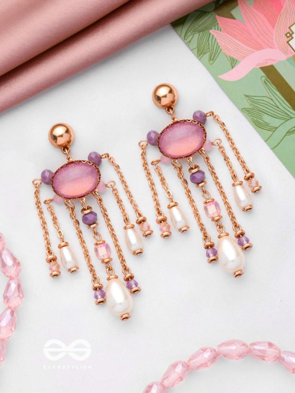 THE SHOWER OF ELEGANCE - CLASSIC PEARL EARRINGS