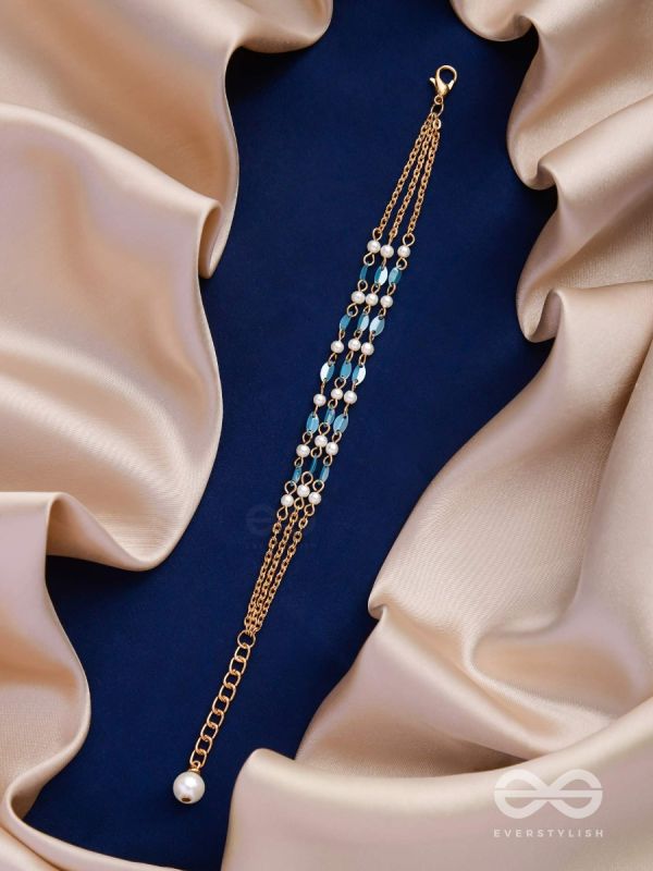 THE AQUAMARINE DELIGHT - ELEGANT MULTILAYERED BRACELET