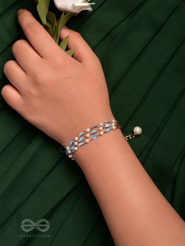 THE AQUAMARINE DELIGHT - ELEGANT MULTILAYERED BRACELET