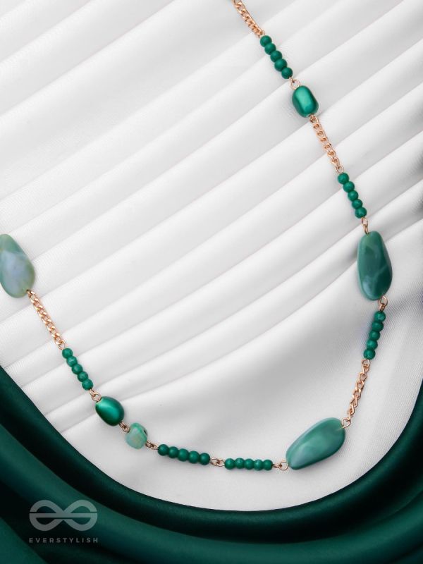 The Mossy Cascade - Bold Golden Neckpiece With Anti-Tarnish Coating 