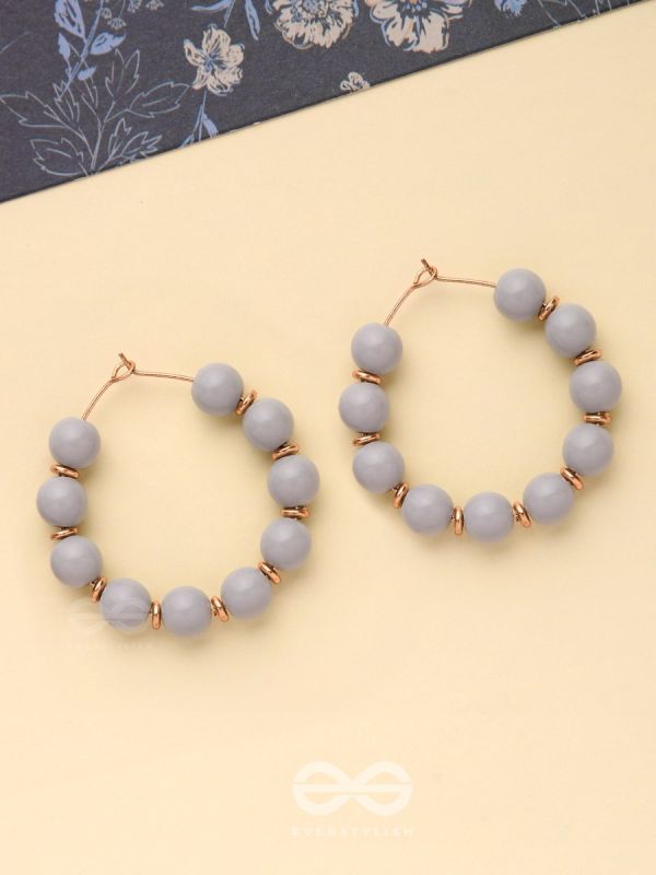 THE RAINY SHADOWS - CLASSIC HOOP EARRINGS (GRAY)