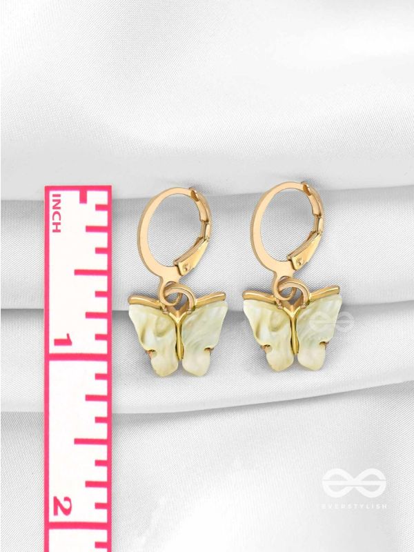 TAKE THE SKY LIKE A BUTTERFLY - CUTE GOLDEN DANGLER EARRINGS (LEMON YELLOW)