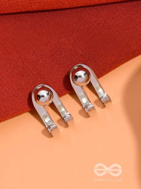 GLEAMING CRESCENT - SILVER STUD EARRINGS