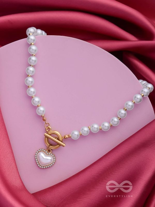 A LOVE AFFAIR - GOLDEN PEARL NECKPIECE