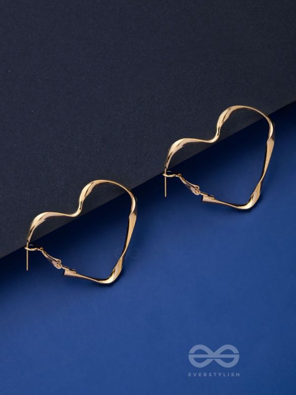 YOUR TWISTED LOVE - GOLDEN HOOP EARRINGS