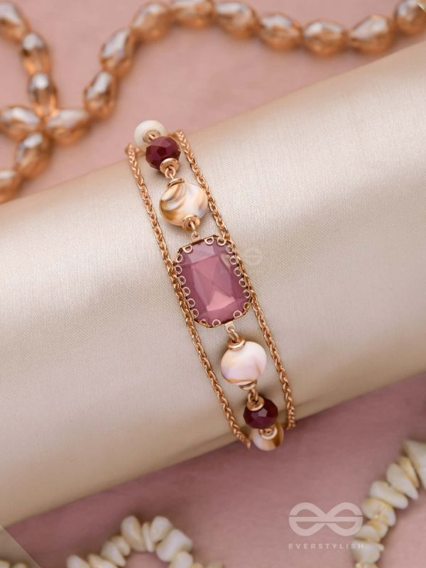 THE CORAL COVE - CASUAL MULTILAYERED BRACELET