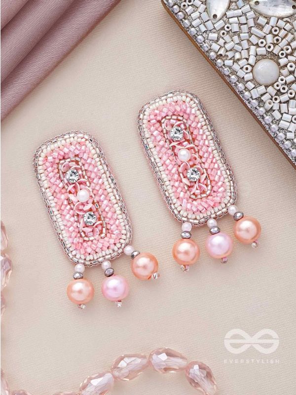 VAPUSHA - MARVELLOUS BEAUTY - SEQUINS, CUT DANA AND BEADS EMBROIDERED EARRINGS