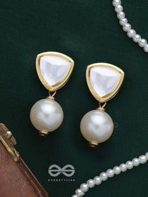 Adesa - Stellar Mirage - Golden Embellished Polki And Kundan Earrings