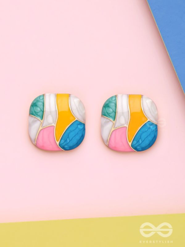 CUBIST CANDY - GOLDEN EMBELLISHED STUD EARRINGS