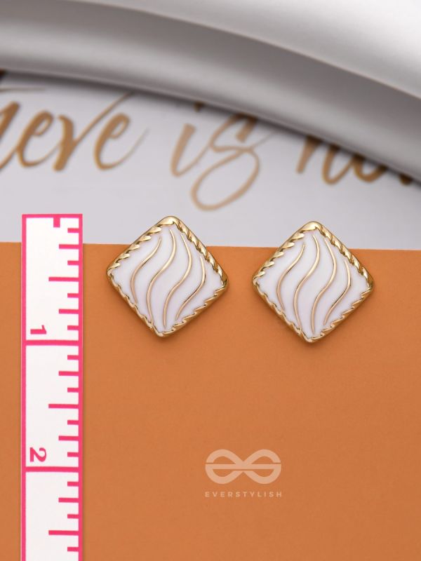 MODERN DELIGHTS - GOLDEN EMBELLISHED STUD EARRINGS (WHITE)