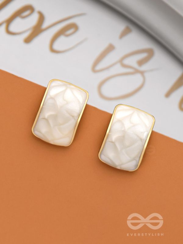 THE CLASSIC RADIANCE  - GOLDEN ENAMELLED STUD EARRINGS (WHITE)