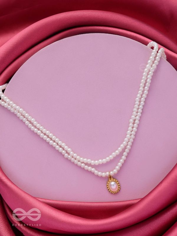 MERMAID'S TREASURES - MULTILAYERED PEARL NECKPIECE