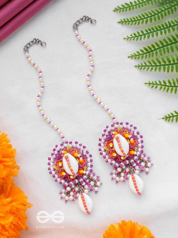 SAMBAVIKA - THE SHELL ENCHANTMENTS - BEADS AND SHELLS EMBROIDERED EARRINGS 