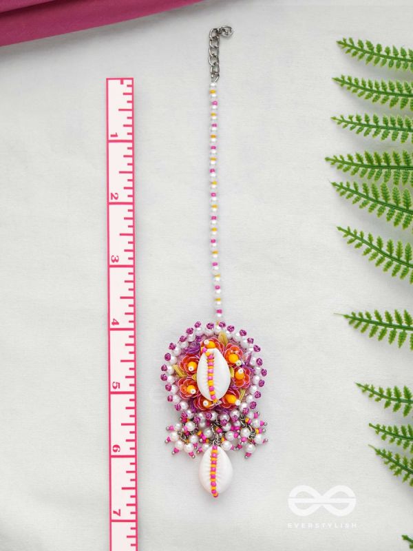 SAMBAVIKA - THE SHELL ENCHANTMENTS - BEADS AND SHELLS EMBROIDERED EARRINGS 