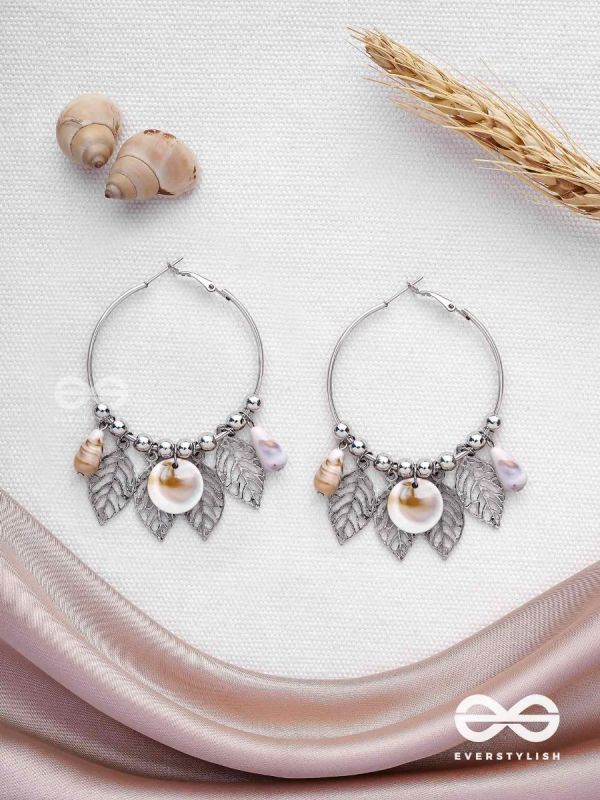 THE LEAFLET FANTASY - SILVER STATEMENT EARRINGS