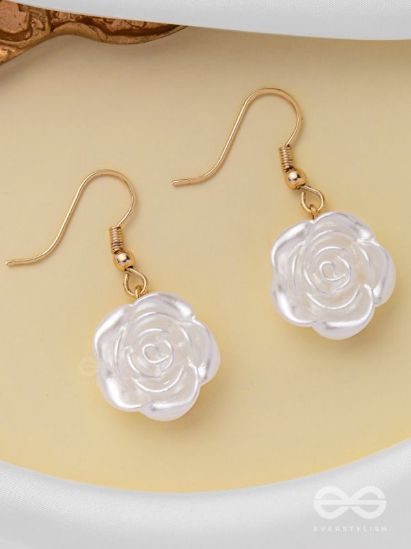 MINIATURE ROSE ROMANCE - GOLDEN EMBELLISHED EARRINGS