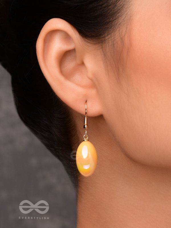 MANGO TANGO SPARKLES - GOLDEN EMBELLISHED EARRINGS