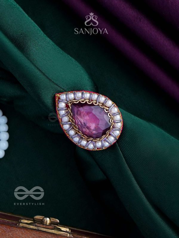 VRASHTA - THE MAGESTIC RAINDROP - STONE AND BEADS EMBROIDERED RING