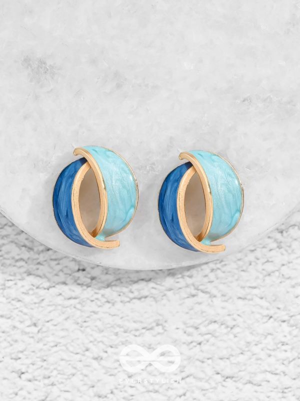 THE BLUE BAUBLES - GOLDEN ENAMELLED STUD EARRINGS