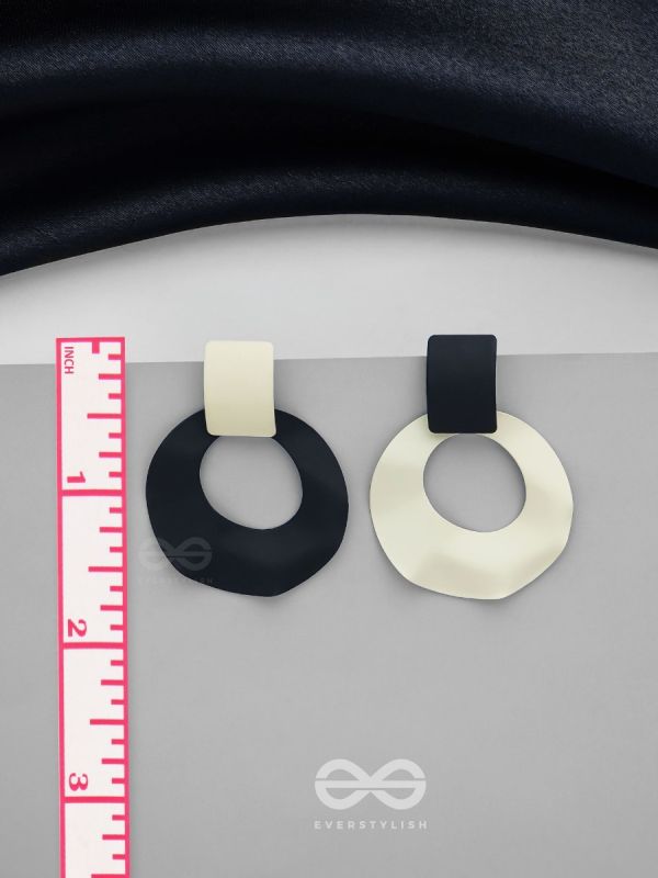 STORMS & CLOUDS - ELEGANT ACRYLIC EARRINGS 