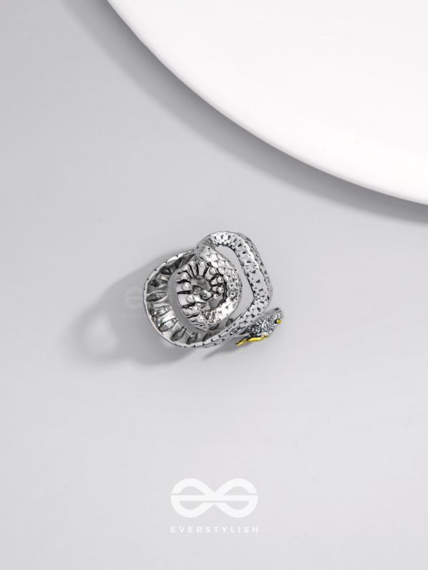 SPEAK'N PARSEL - STATEMENT SILVER RING