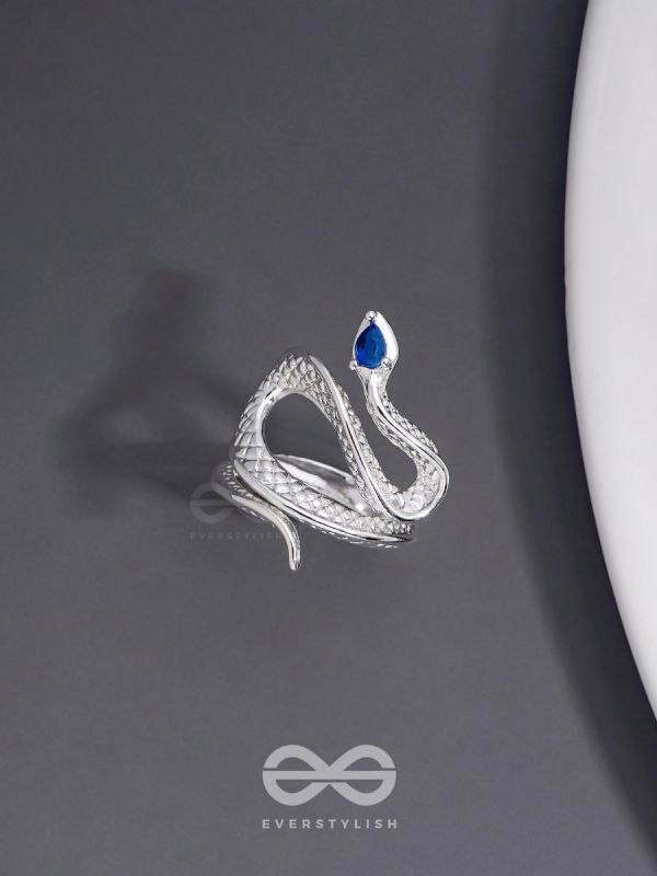THE SAPPHIRE SERPENTINE - STATEMENT SILVER ADJUSTABLE RING 