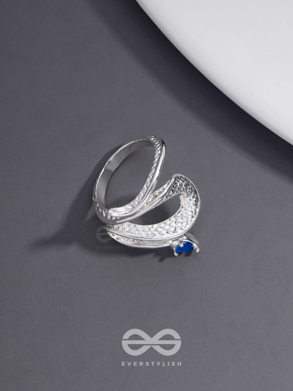 THE SAPPHIRE SERPENTINE - STATEMENT SILVER ADJUSTABLE RING 