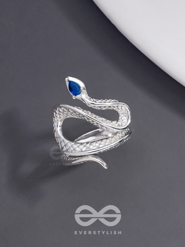 THE SAPPHIRE SERPENTINE - STATEMENT SILVER ADJUSTABLE RING 