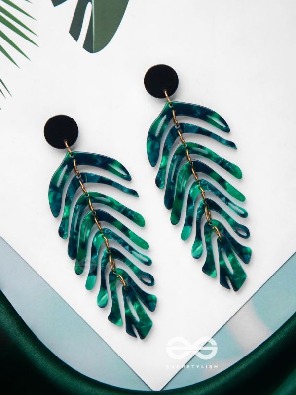 THE TROPICAL LEAFLETS - GREEN ACRYLIC EARRINGS