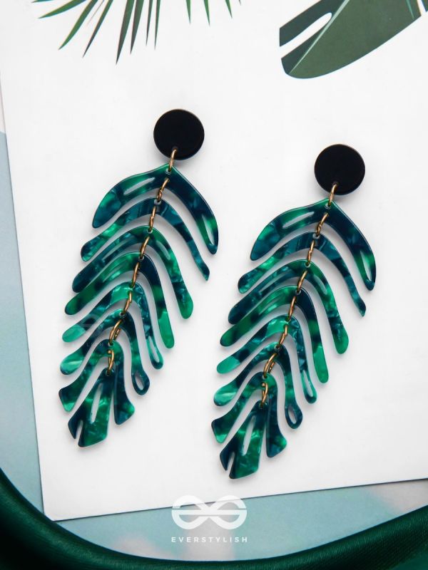 THE TROPICAL LEAFLETS - GREEN ACRYLIC EARRINGS