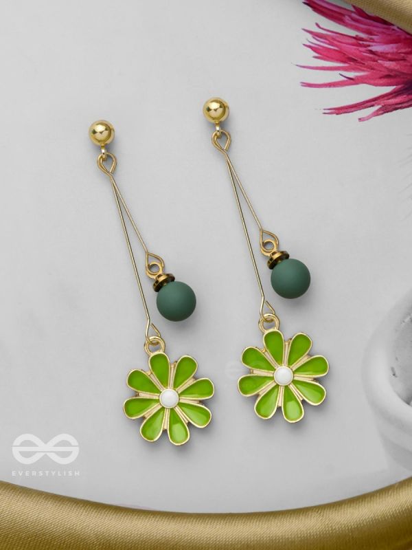 THE BLOSSOMING BEADS - GOLDEN EMBELLISHED EARRINGS (GREEN)