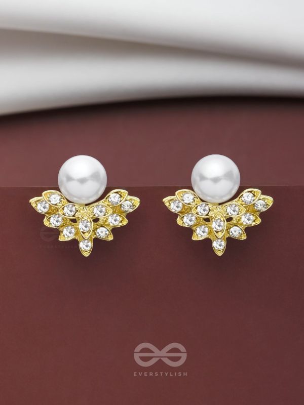 PEARLS IN PARADISE - GOLDEN EMBELLISHED EARRINGS