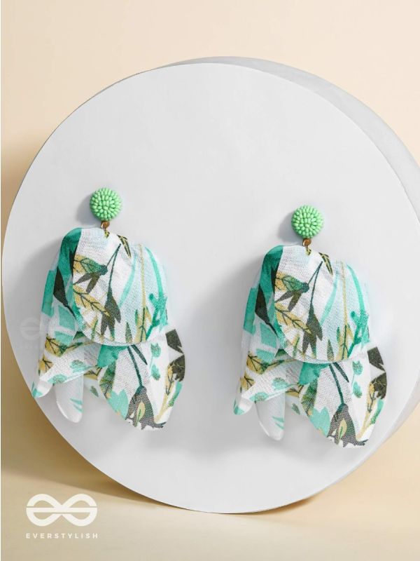 FLUFFY FANTASY - FABRIC EARRINGS (LIGHT GREEN)