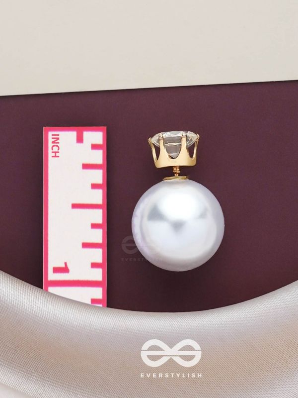 A MYSTIC PEARL - GOLDEN EMBELLISHED EARRINGS (WHITE)