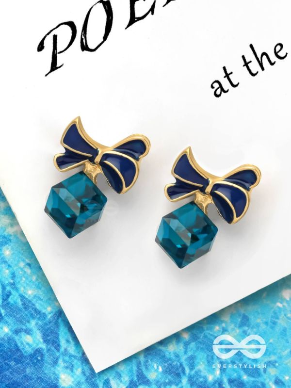 MINGLING MARVELS - GOLDEN AND BLUE EMBELLISHED STUD EARRINGS
