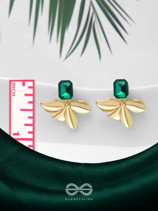 EMERALD DREAMS - GOLDEN EMBELLISHED EARRINGS