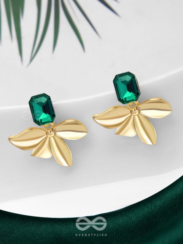 EMERALD DREAMS - GOLDEN EMBELLISHED EARRINGS