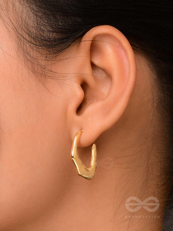 Mirage Embrace - Golden Stainless Steel Earrings With Anti-Tarnish Coating