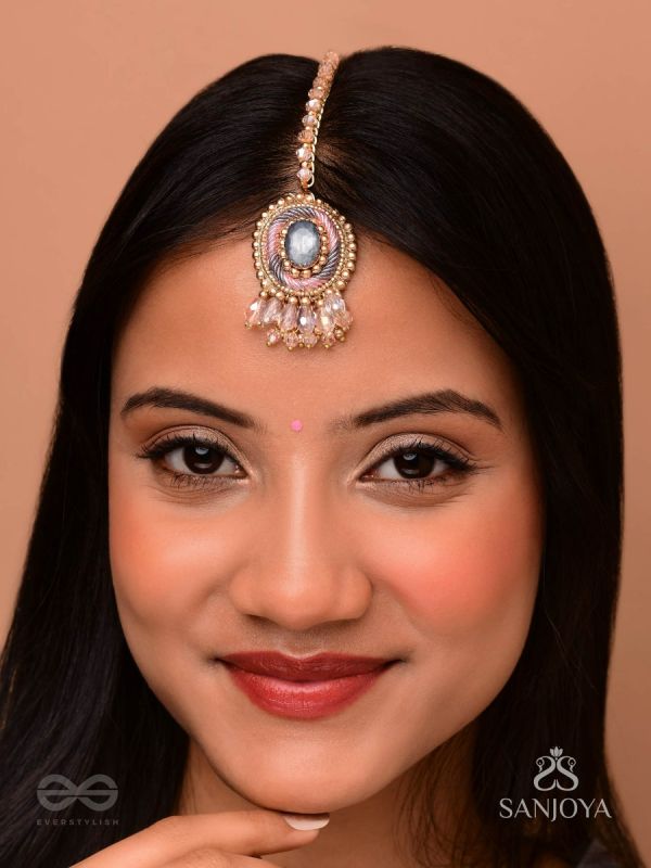 Adhana - Delicate Glow - Stone, Beads And Glass Drops Hand Embroidered Maangtika