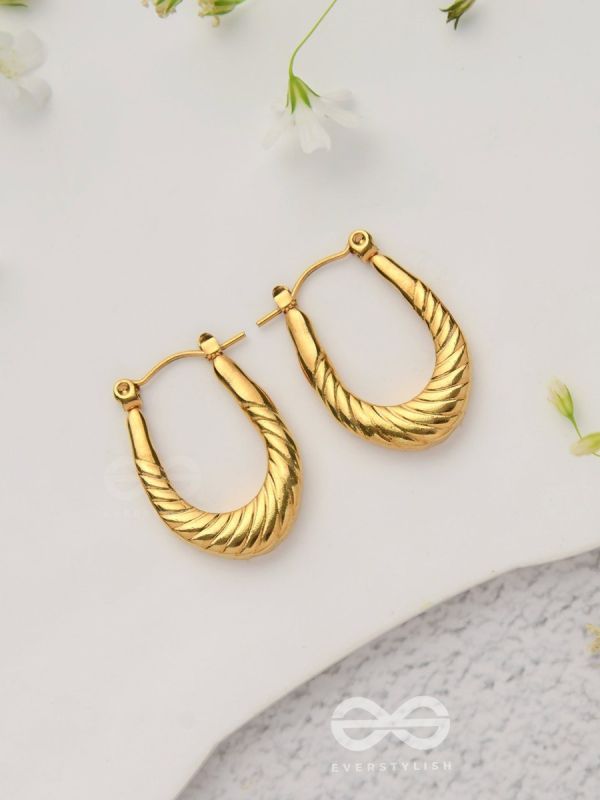 Moonbeam Echoes - Golden Stainless Steel Earrings With Anti-Tarnish Coating