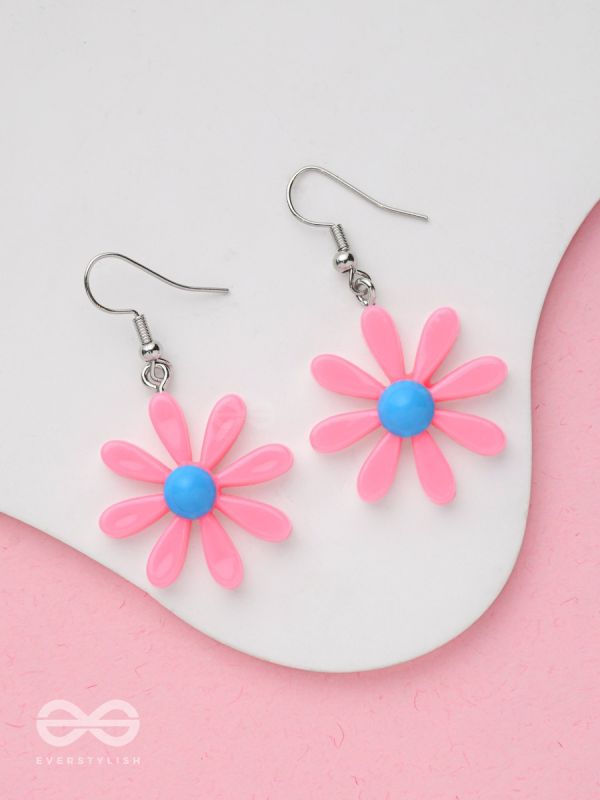 Bloom In Style - Elegant Acrylic Earrings (Pink)