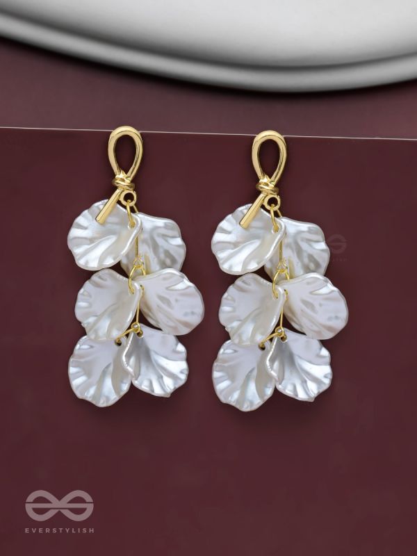 The Seashell Charms- Golden Shell Earrings 