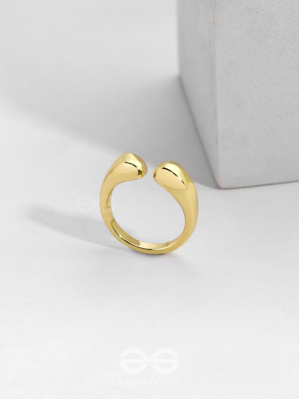 Gilded Glory - Classic Golden Ring (Adjustable)