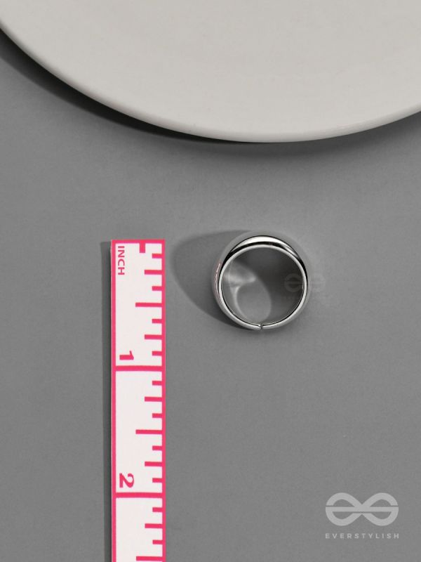 The Silver Stunner- Bold Silver Ring 