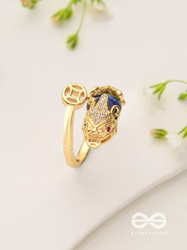 Dragonheart's Crown - Golden Statement Ring 